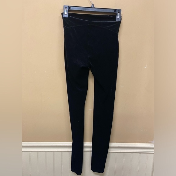 Spanx Black Velvet Leggings  Women's Size Small Style 2070 - Picture 2 of 7